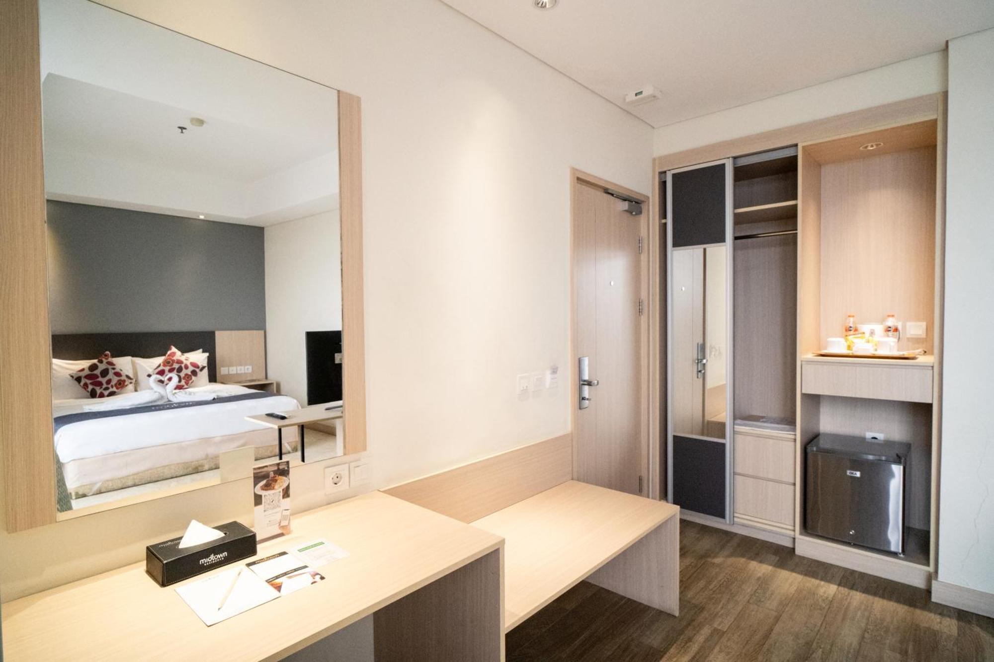 Midtown Simatupang होटल